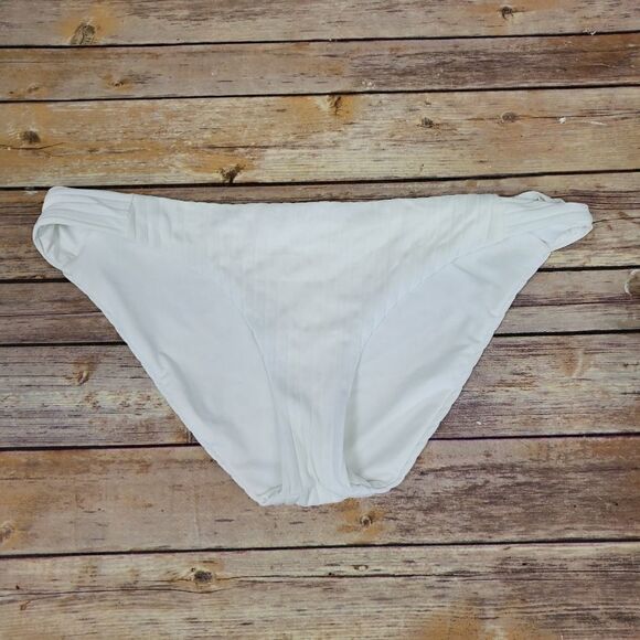 Becca loreto ribbed bikini bottom white low rise - Picture 6 of 6